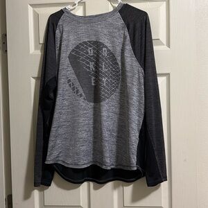 Men’s Oakley Long Sleeve